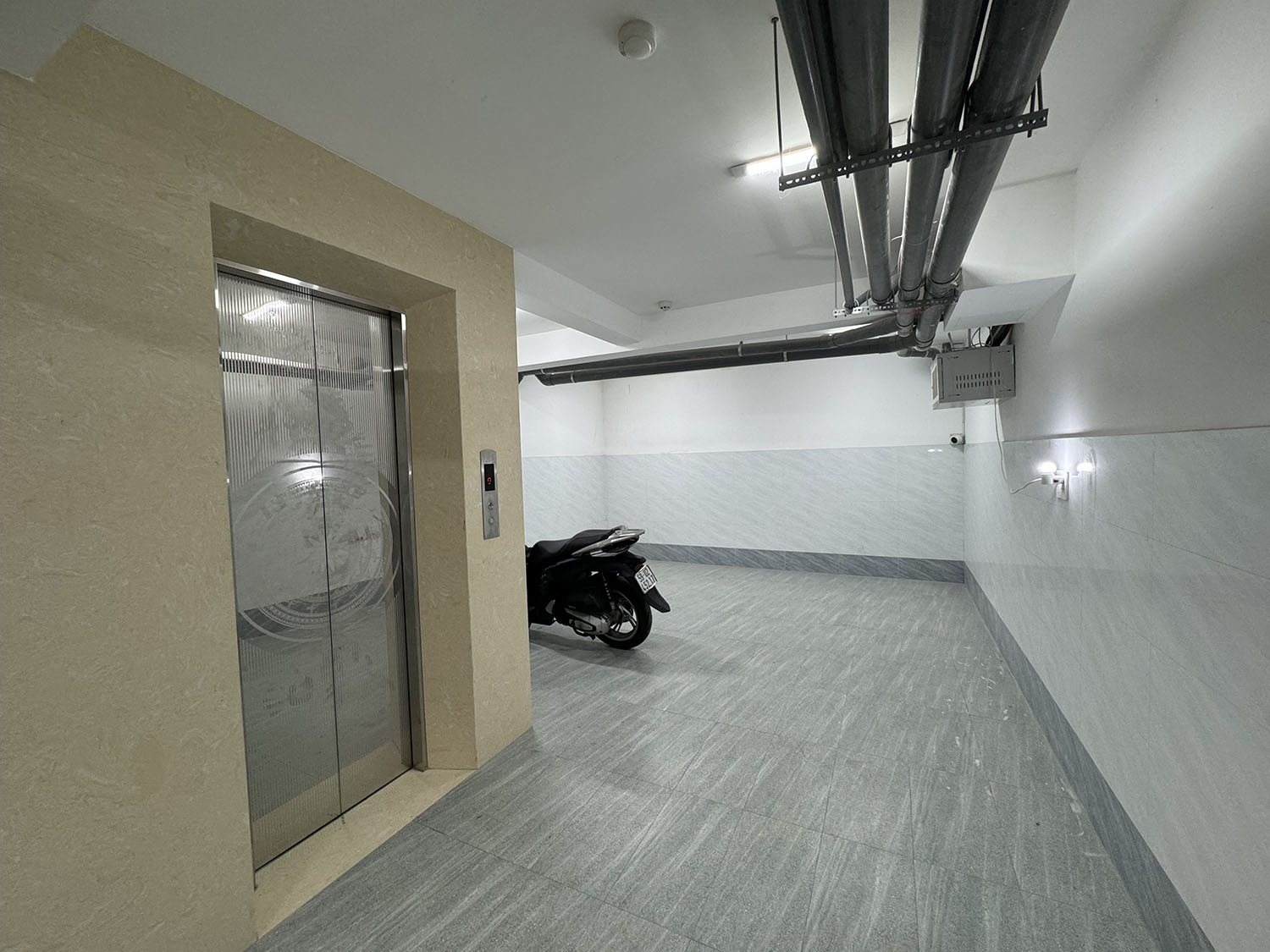 Siêu phẩm Hầm, 4Lầu, ST, thang máy (4,75x17=80,75m2) full nội thất cao cấp đường nội bộ 12m khu VIP 3 tháng 2